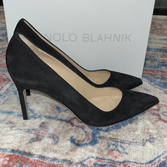 SOLD❗️$725 MANOLO BB PUMP NEW❗️ - Picture 4 of 8